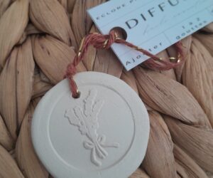 Médaillon diffuseur d'huile essentielle